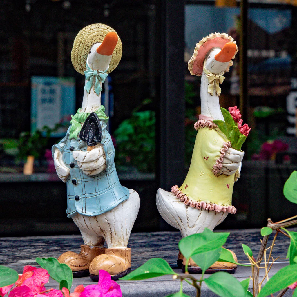 Couple Duck Garden Decor Statue (Set of Two)