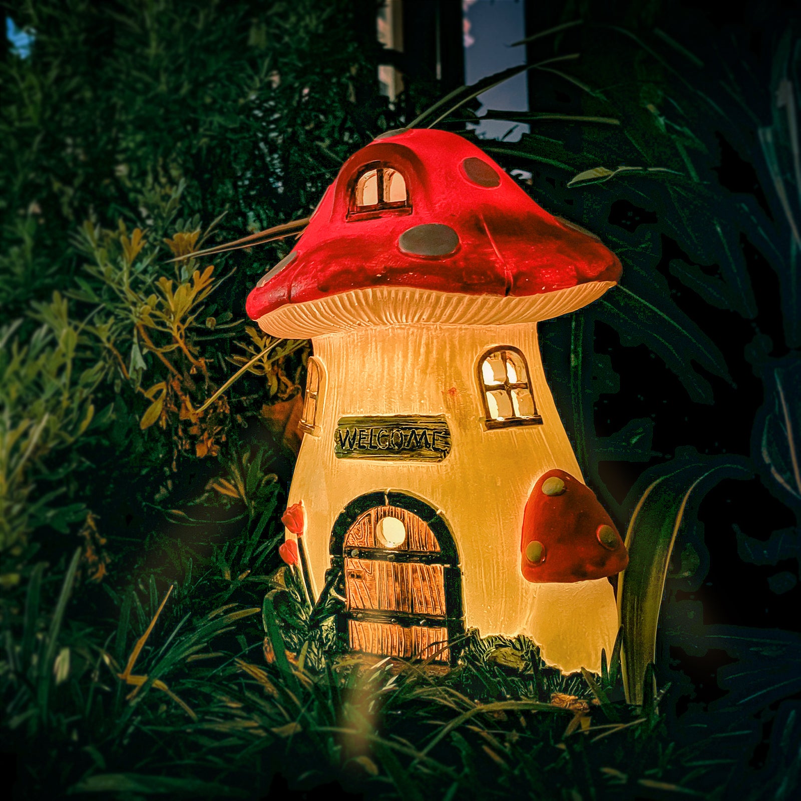 Solar Mushroom Fairy House Garden Decor Statue Light
