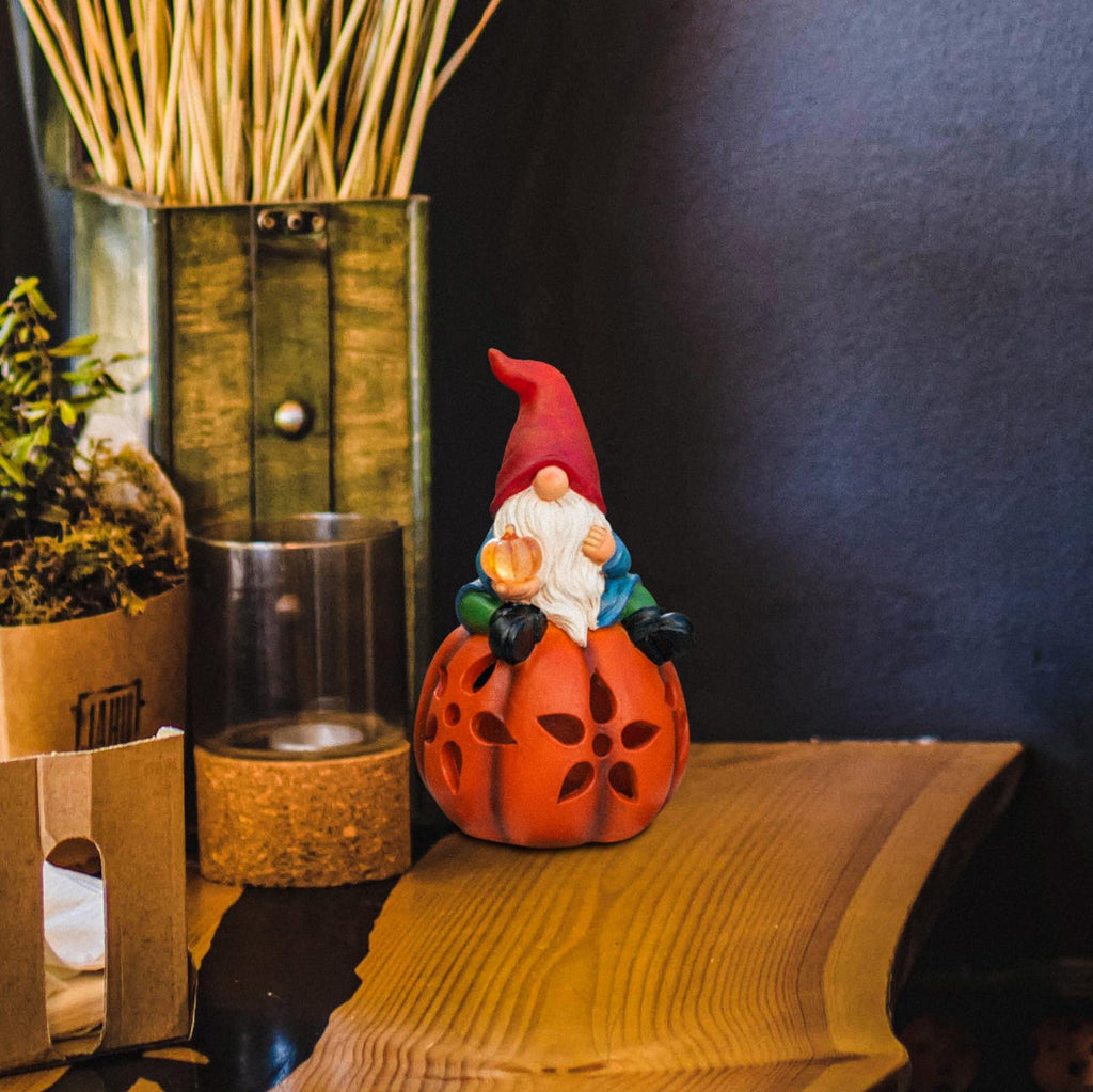 Pumpkin Gnome Garden Decor Statue with Solar Light 8‘’